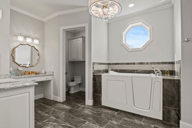 602 Greenhill Park Avenue, Mt Pleasant, TX 75455