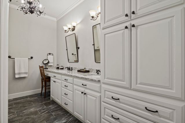 602 Greenhill Park Avenue, Mt Pleasant, TX 75455