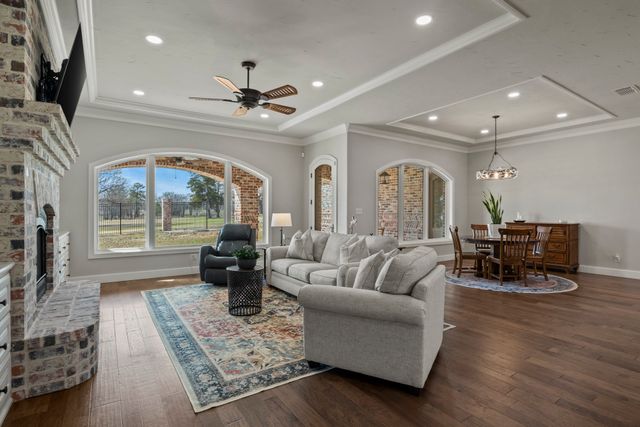 602 Greenhill Park Avenue, Mt Pleasant, TX 75455