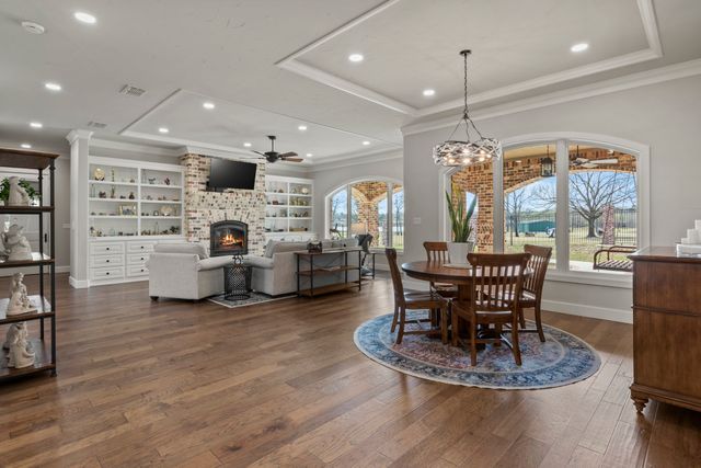 602 Greenhill Park Avenue, Mt Pleasant, TX 75455