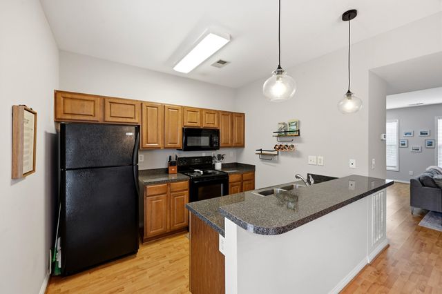 1145 Appian Crossing Way 102, Lexington, KY 40517