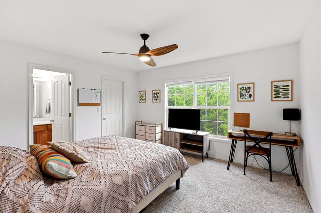 1145 Appian Crossing Way 102, Lexington, KY 40517