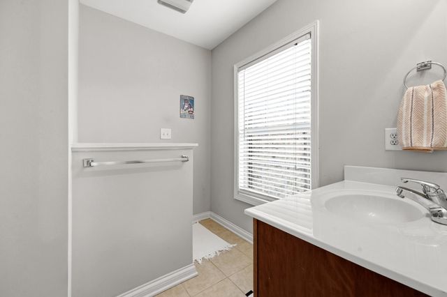 1145 Appian Crossing Way 102, Lexington, KY 40517