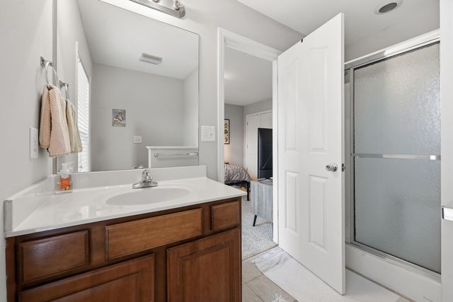 1145 Appian Crossing Way 102, Lexington, KY 40517