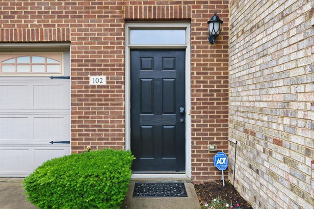1145 Appian Crossing Way 102, Lexington, KY 40517