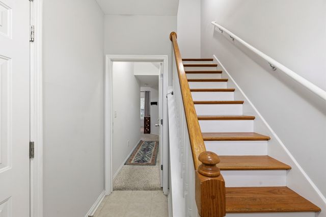 1145 Appian Crossing Way 102, Lexington, KY 40517