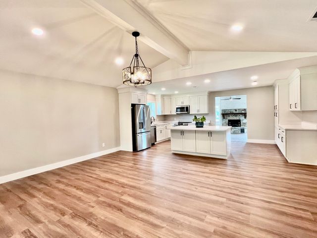 16 N 1St Street, Defuniak Springs, FL 32433