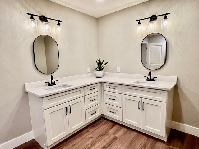 16 N 1St Street, Defuniak Springs, FL 32433