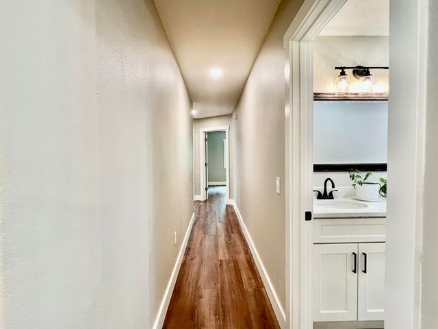 16 N 1St Street, Defuniak Springs, FL 32433