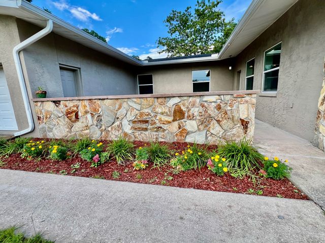 16 N 1St Street, Defuniak Springs, FL 32433