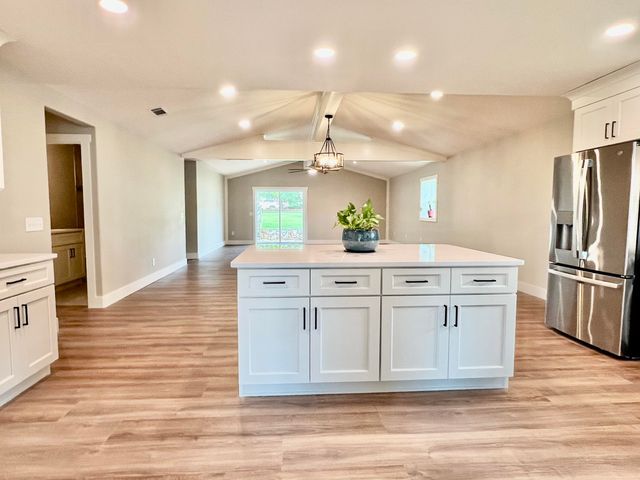 16 N 1St Street, Defuniak Springs, FL 32433