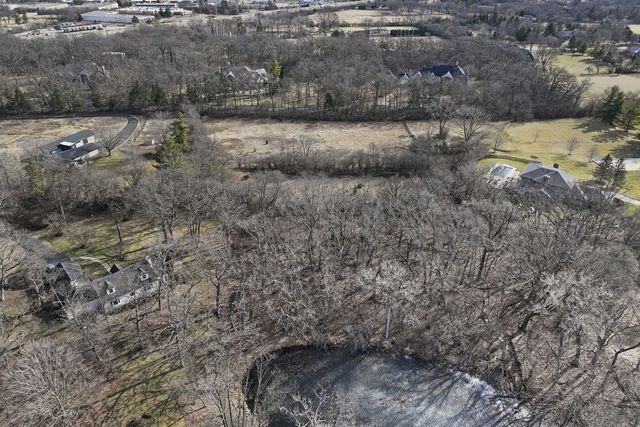 599 N Plum Tree Road, Barrington Hills, IL 60010