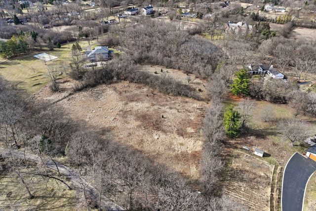 599 N Plum Tree Road, Barrington Hills, IL 60010