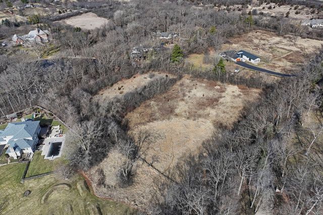 599 N Plum Tree Road, Barrington Hills, IL 60010