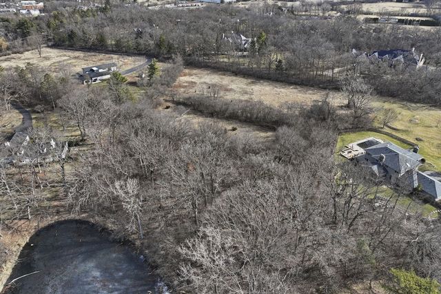 599 N Plum Tree Road, Barrington Hills, IL 60010