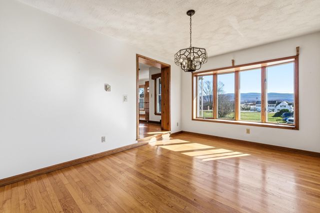 8241 NORTH VALLEY PIKE, Harrisonburg, VA 22802