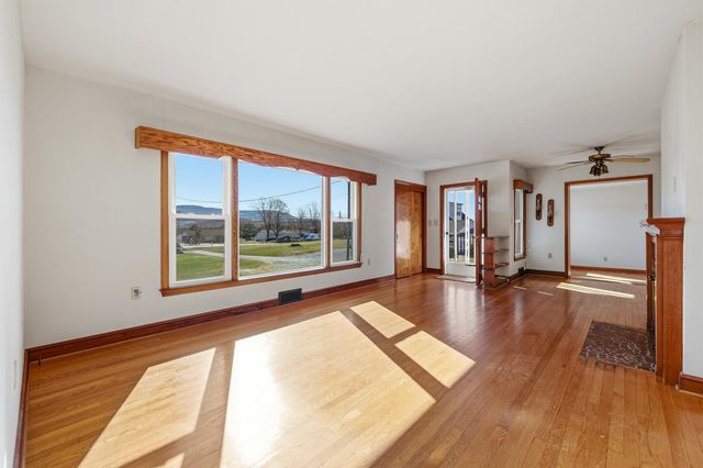 8241 NORTH VALLEY PIKE, Harrisonburg, VA 22802