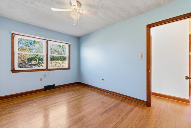 8241 NORTH VALLEY PIKE, Harrisonburg, VA 22802