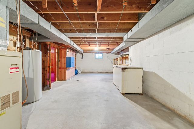 8241 NORTH VALLEY PIKE, Harrisonburg, VA 22802