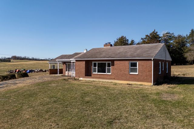 8241 NORTH VALLEY PIKE, Harrisonburg, VA 22802