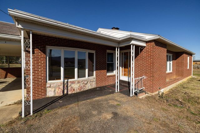 8241 NORTH VALLEY PIKE, Harrisonburg, VA 22802