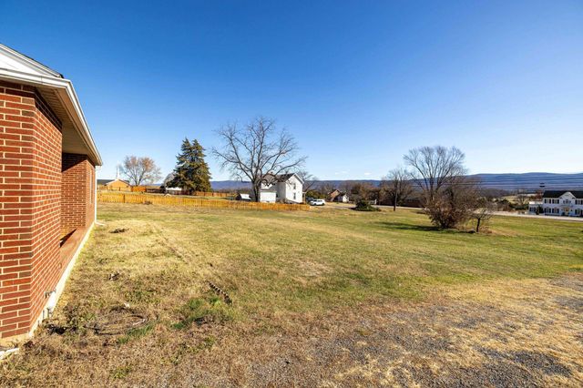 8241 NORTH VALLEY PIKE, Harrisonburg, VA 22802