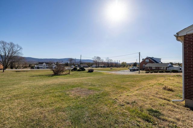 8241 NORTH VALLEY PIKE, Harrisonburg, VA 22802