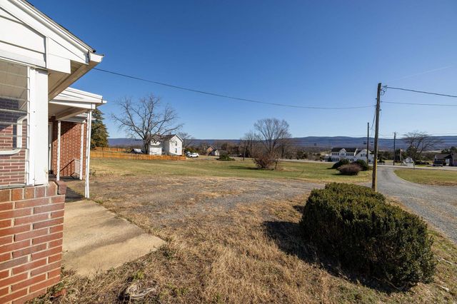 8241 NORTH VALLEY PIKE, Harrisonburg, VA 22802