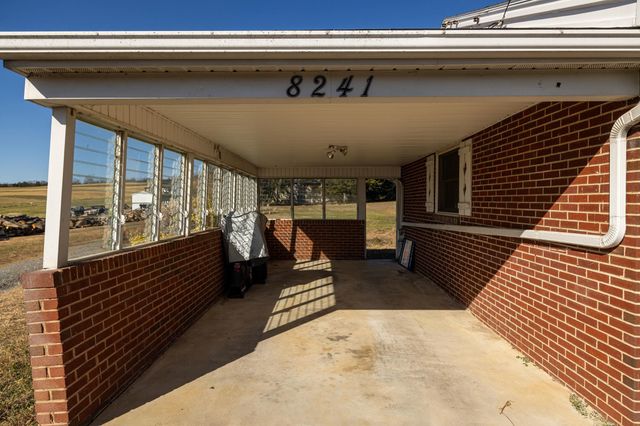 8241 NORTH VALLEY PIKE, Harrisonburg, VA 22802