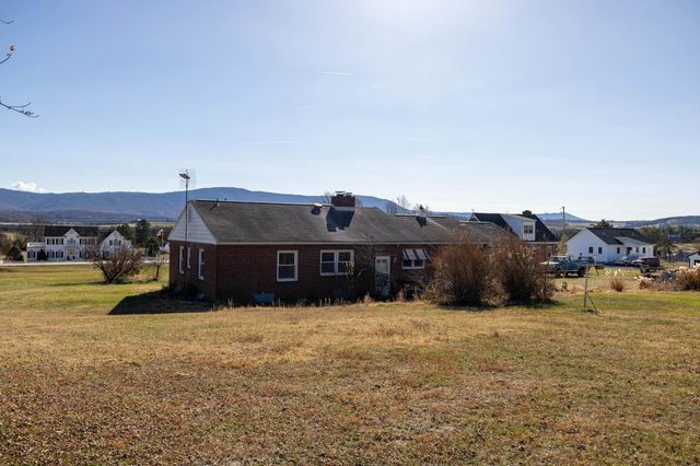 8241 NORTH VALLEY PIKE, Harrisonburg, VA 22802