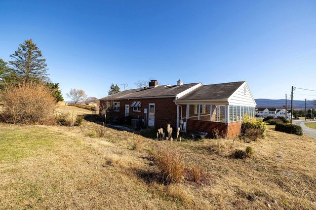 8241 NORTH VALLEY PIKE, Harrisonburg, VA 22802