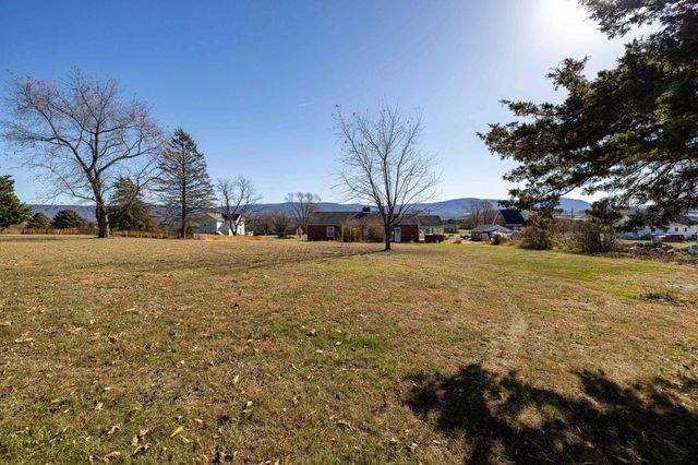 8241 NORTH VALLEY PIKE, Harrisonburg, VA 22802