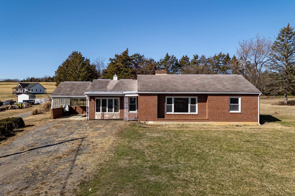 8241 NORTH VALLEY PIKE, Harrisonburg, VA 22802