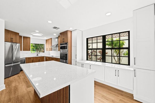 22548 Caravelle Circle 22548, Boca Raton, FL 33433