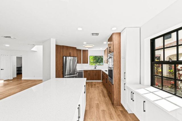 22548 Caravelle Circle 22548, Boca Raton, FL 33433