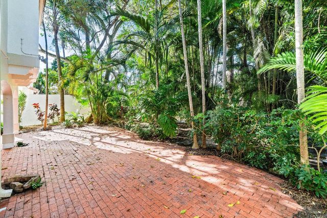 22548 Caravelle Circle 22548, Boca Raton, FL 33433