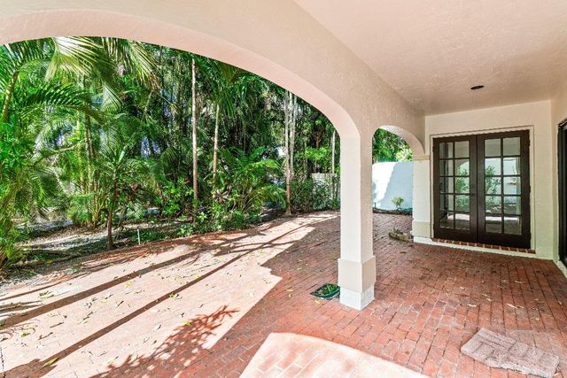 22548 Caravelle Circle 22548, Boca Raton, FL 33433
