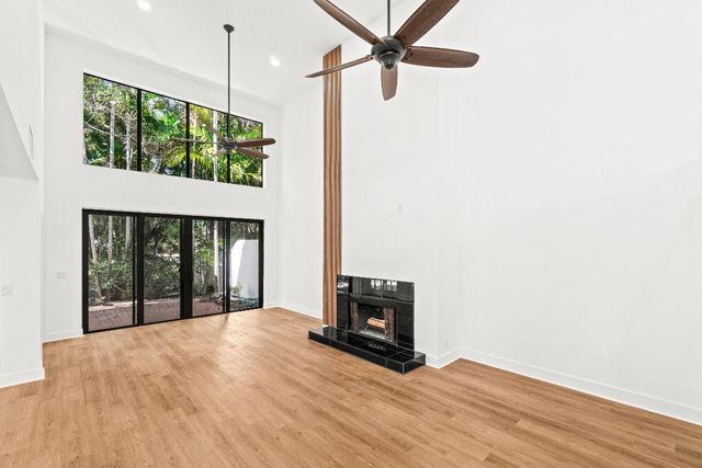 22548 Caravelle Circle 22548, Boca Raton, FL 33433