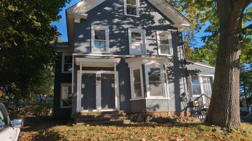 33 Avery Street, Laconia, NH 03246
