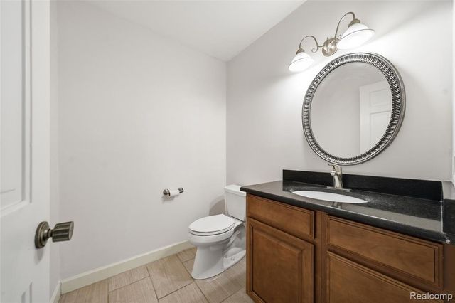 6807 Johnathon Drive, Troy, MI 48098