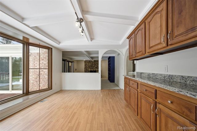 6807 Johnathon Drive, Troy, MI 48098