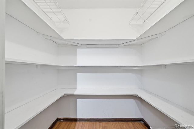 6807 Johnathon Drive, Troy, MI 48098