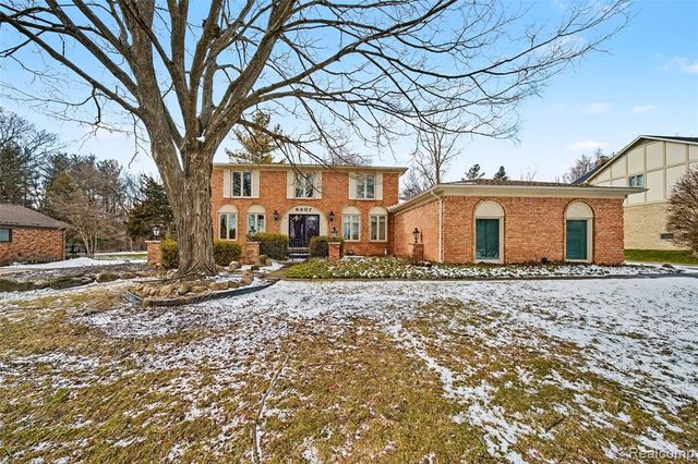 6807 Johnathon Drive, Troy, MI 48098