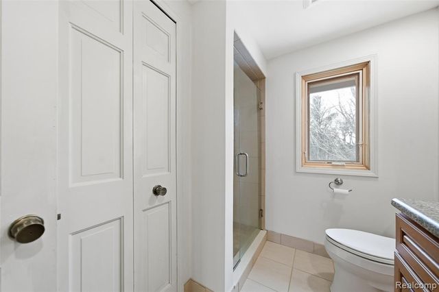 6807 Johnathon Drive, Troy, MI 48098