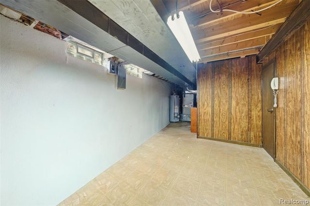 6807 Johnathon Drive, Troy, MI 48098