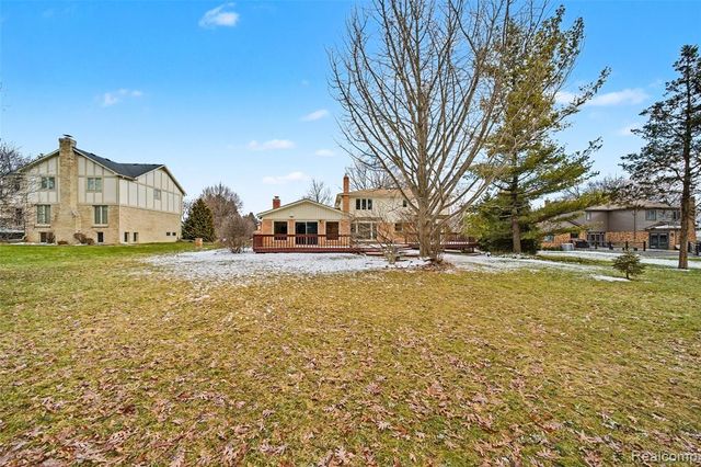 6807 Johnathon Drive, Troy, MI 48098