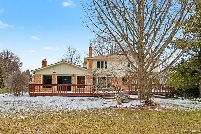 6807 Johnathon Drive, Troy, MI 48098