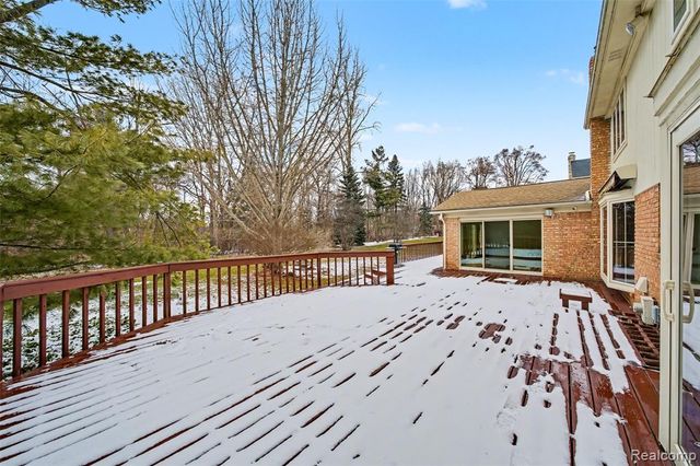 6807 Johnathon Drive, Troy, MI 48098