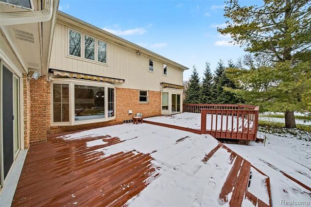 6807 Johnathon Drive, Troy, MI 48098