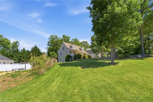 2586 Butterfly Trail, Randleman, NC 27317